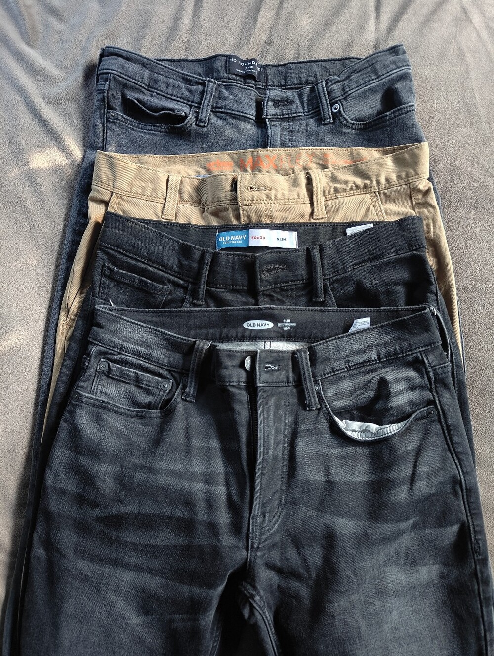 Lot Of 4 Black And Khaki Jeans 30x30
